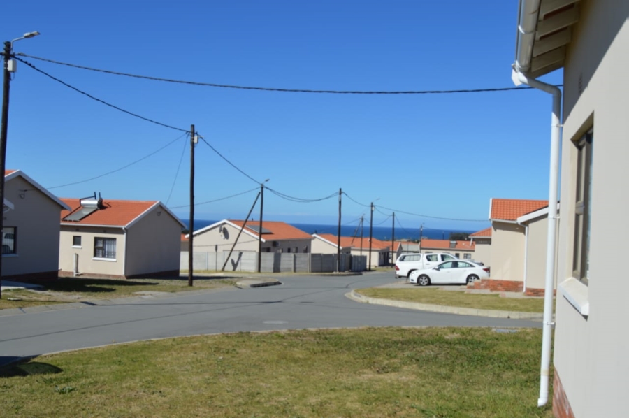 2 Bedroom Property for Sale in Cove Rock Eastern Cape